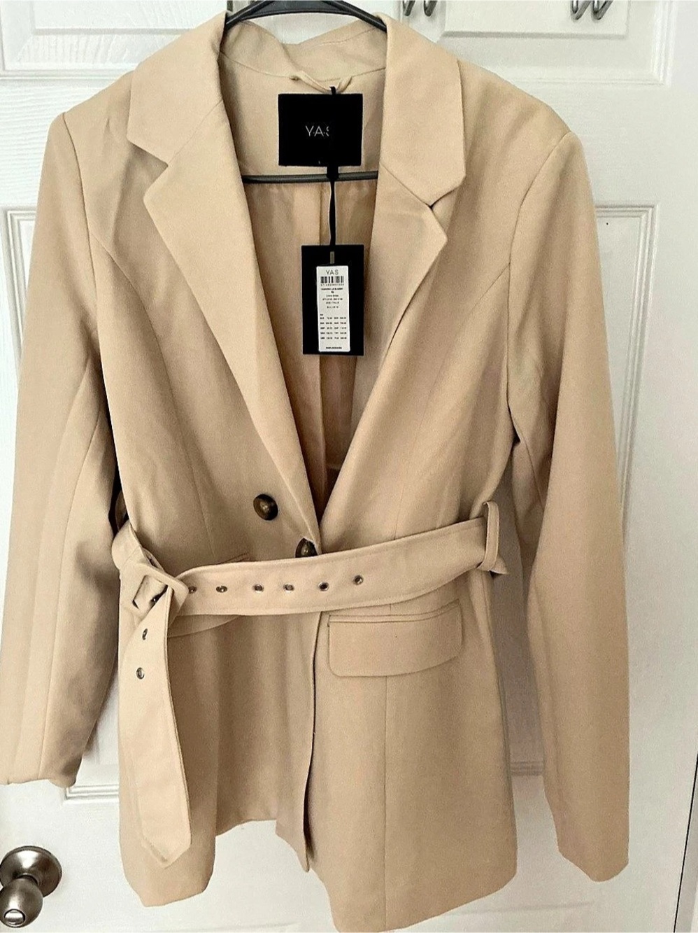 Y.A.S Blazer Beige Belted Pockets Mid-Length Long Sleeve Size L NWT